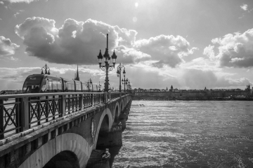 Visiter la région de Bordeaux depuis Carbon-Blanc